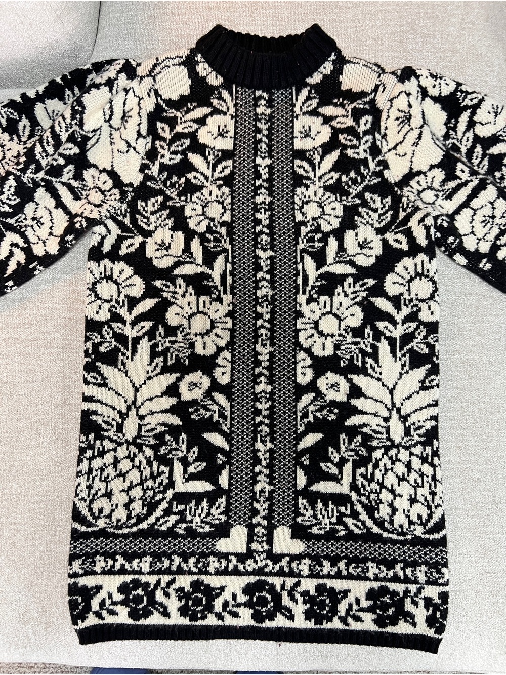 FARM Rio Pineapple Garden Mini Knit Dress. Black & Cream. Balloon sleeves. S - Picture 8 of 13